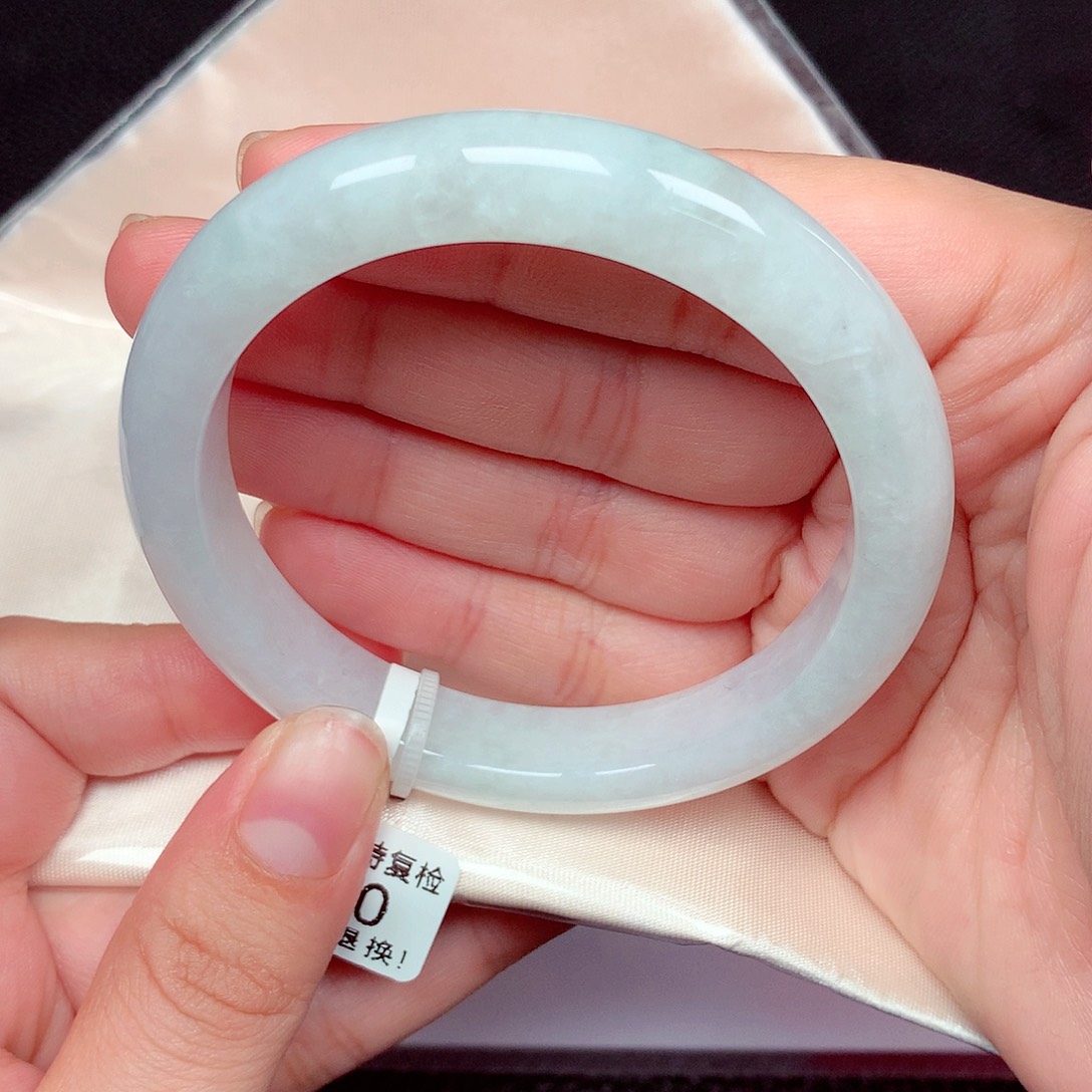 翡翠未镶嵌手镯正圈56
