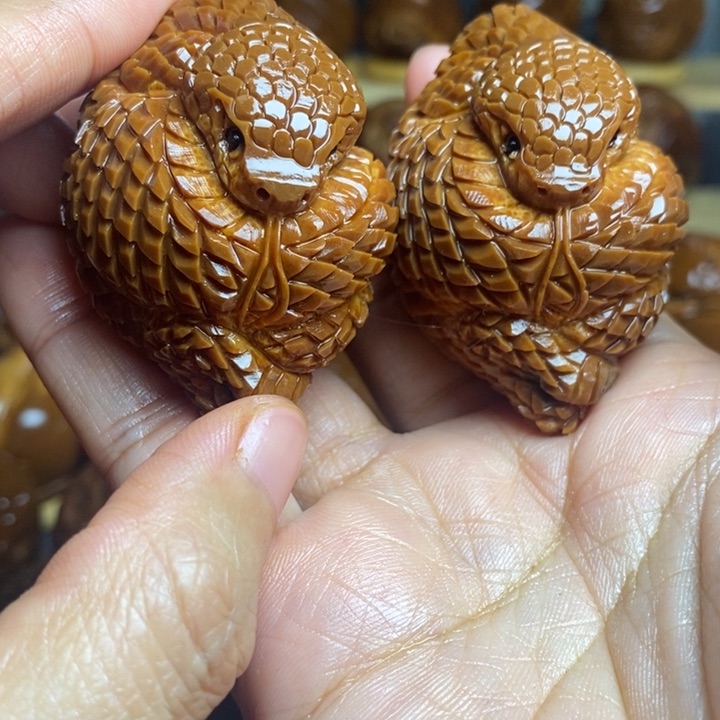 【闪购商品】香榧木?****?橄榄核雕刻