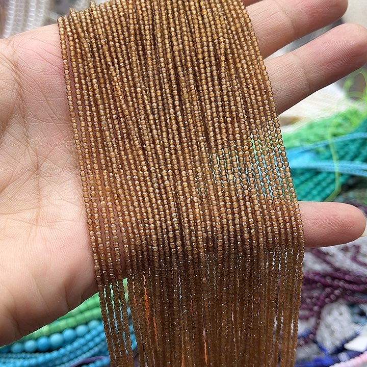 玛瑙/玉髓未镶嵌珠宝半成品一条2mm左右橙石榴石刻面