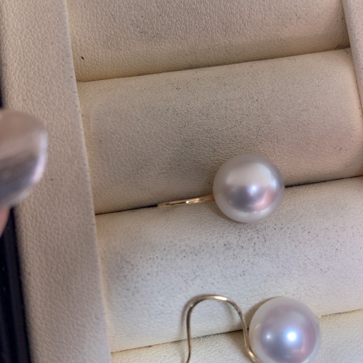 18K金镶嵌耳饰海水珍珠