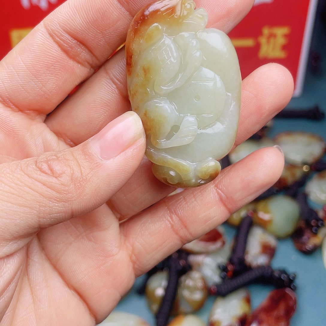 和田玉颈饰未镶嵌