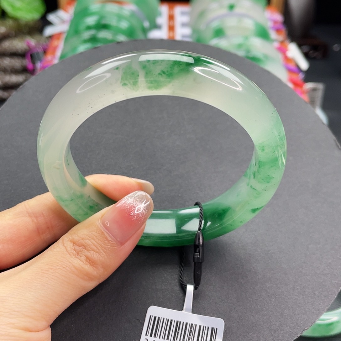 石英质玉手镯未镶嵌57佳