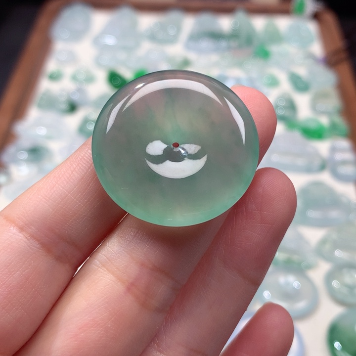 翡翠未镶嵌颈饰冰种满色阳绿平安扣