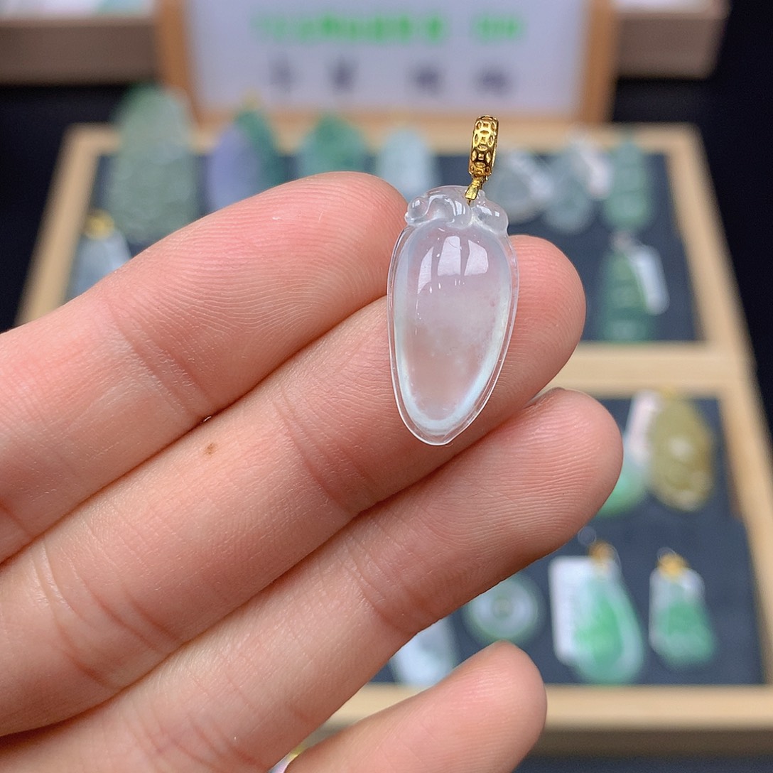 翡翠颈饰18K金镶嵌翡翠