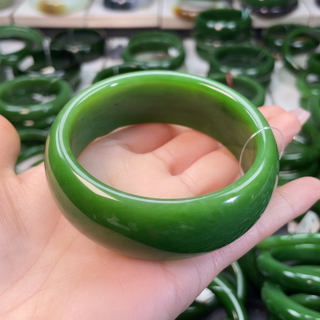 和田玉（碧玉）手镯未镶嵌