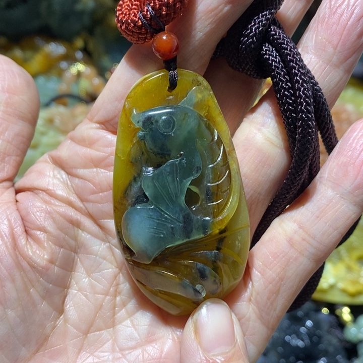 岫玉未镶嵌岫玉吊坠