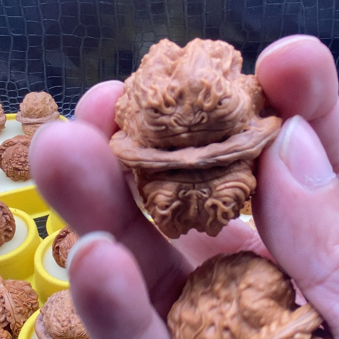 文玩核桃把件C****-纯手工雕刻龙蟾