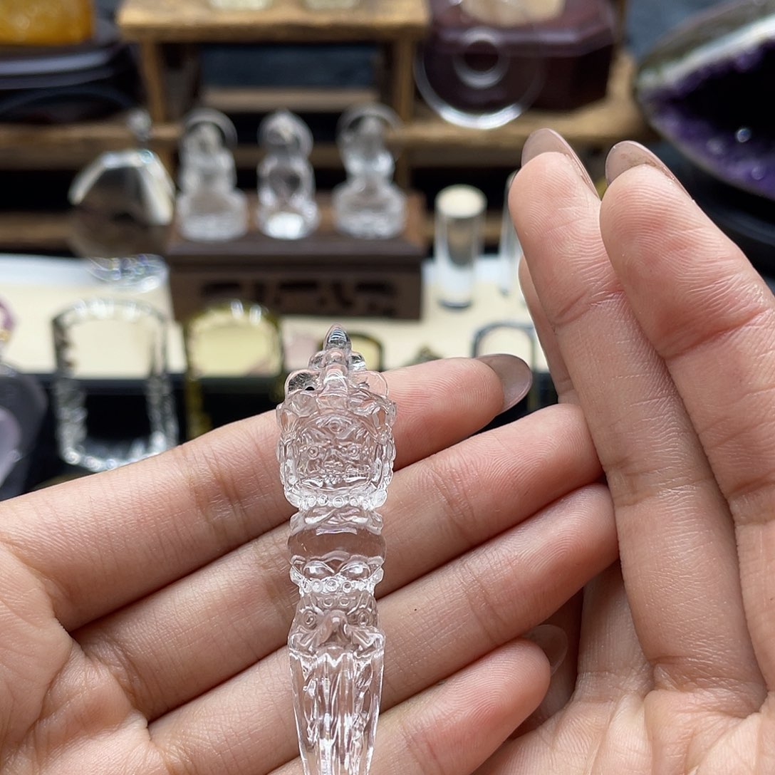 未镶嵌颈饰水晶水晶