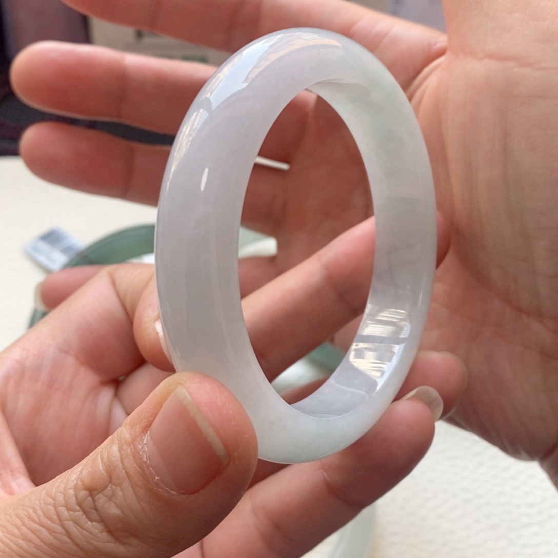 翡翠手镯未镶嵌10号有纹