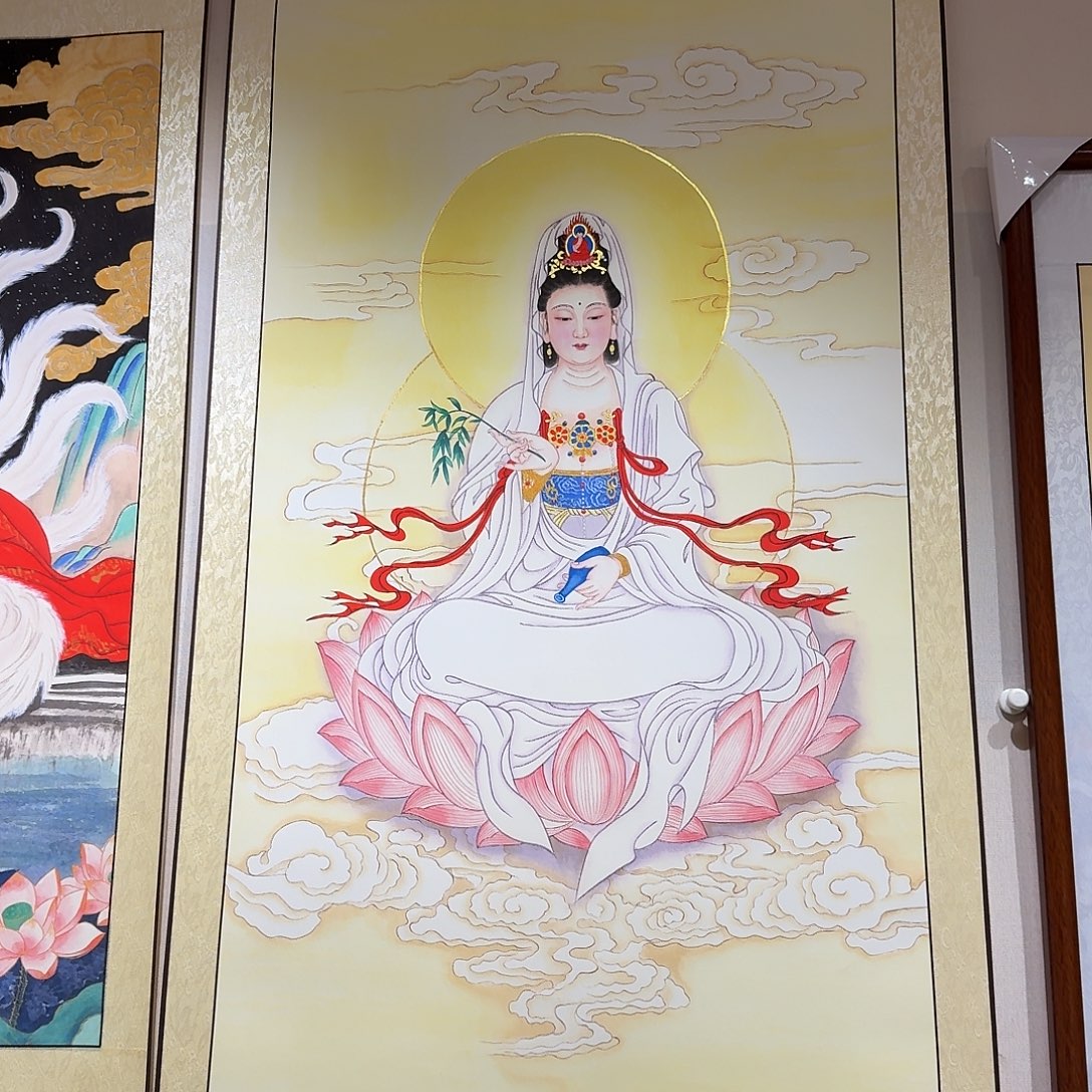 梁***冰国画白衣观音带框作品