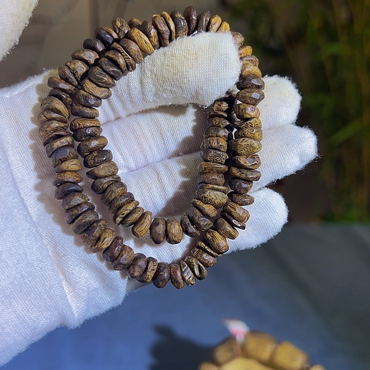 沉香碎屑沉香九九沉包壳双圈多样发一绿棋