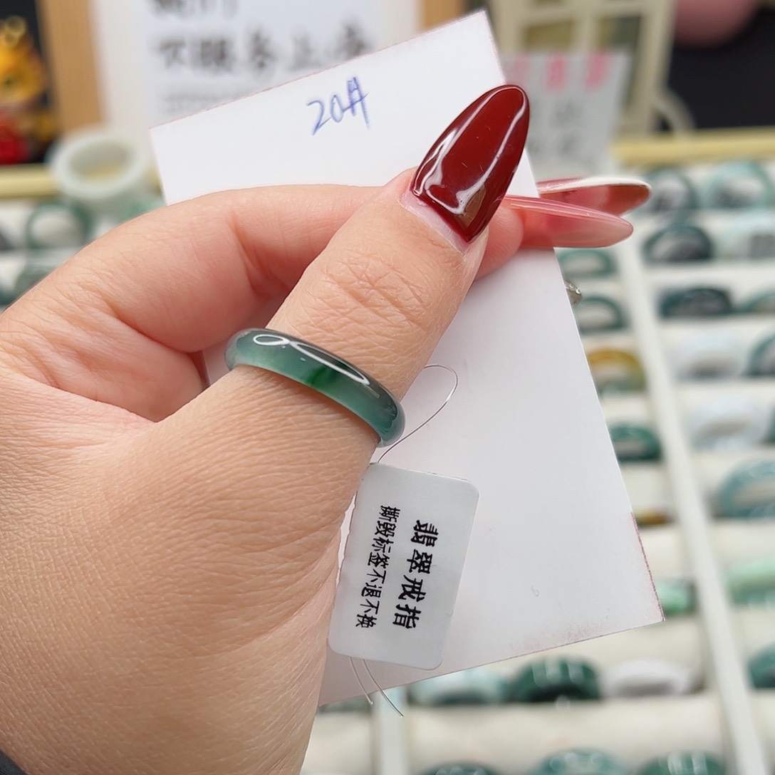 翡翠戒指未镶嵌翡翠