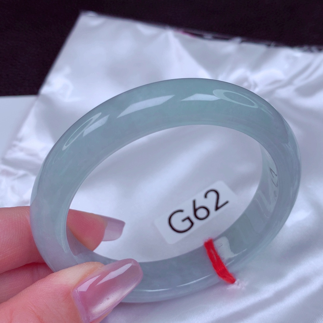 未镶嵌手镯翡翠手镯