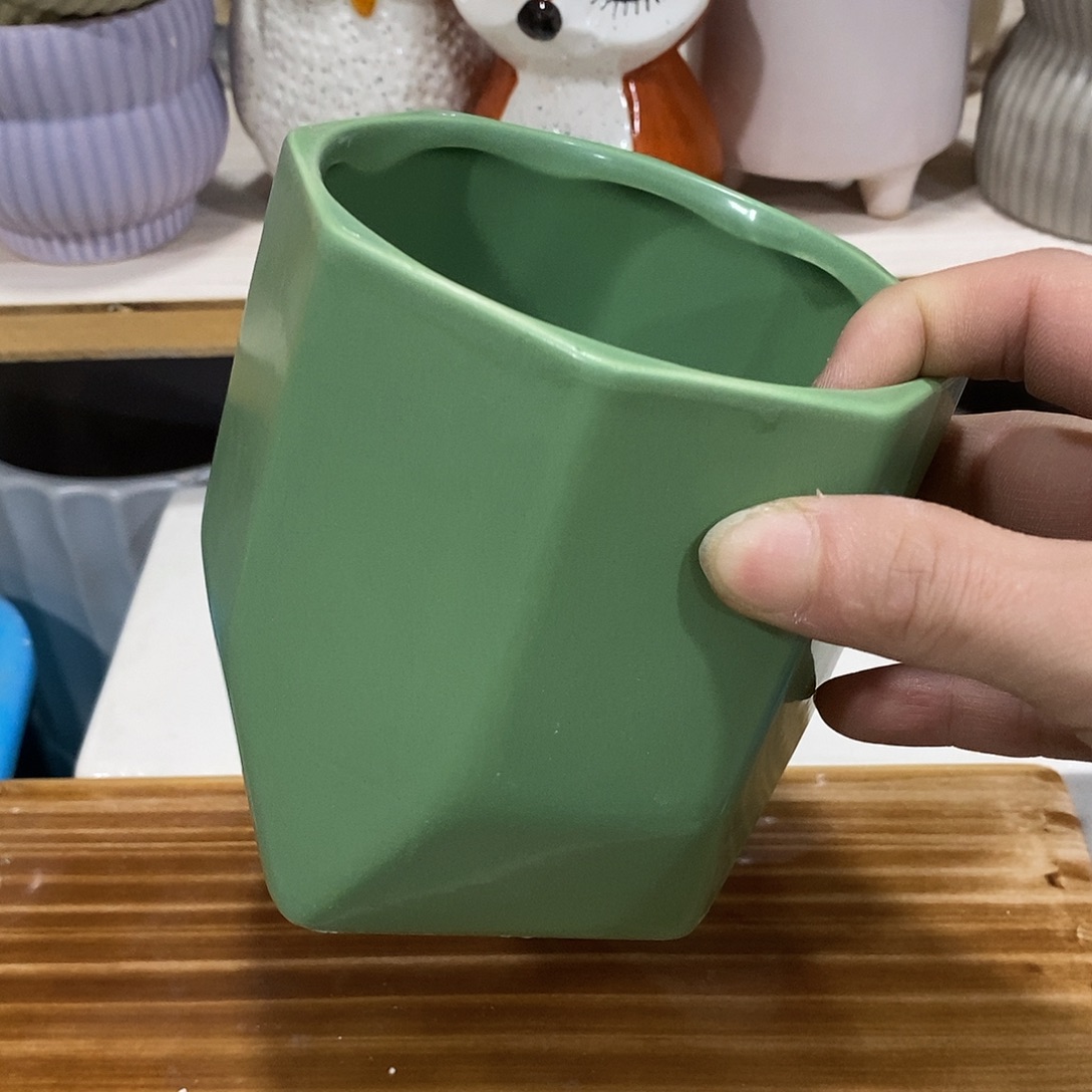 杯子陶盆有孔 瑕疵介意勿拍