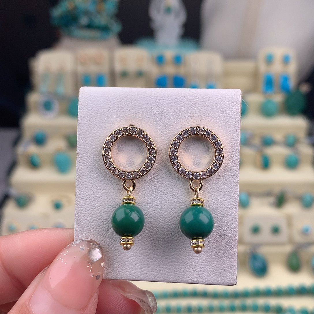 绿松石未镶嵌耳饰