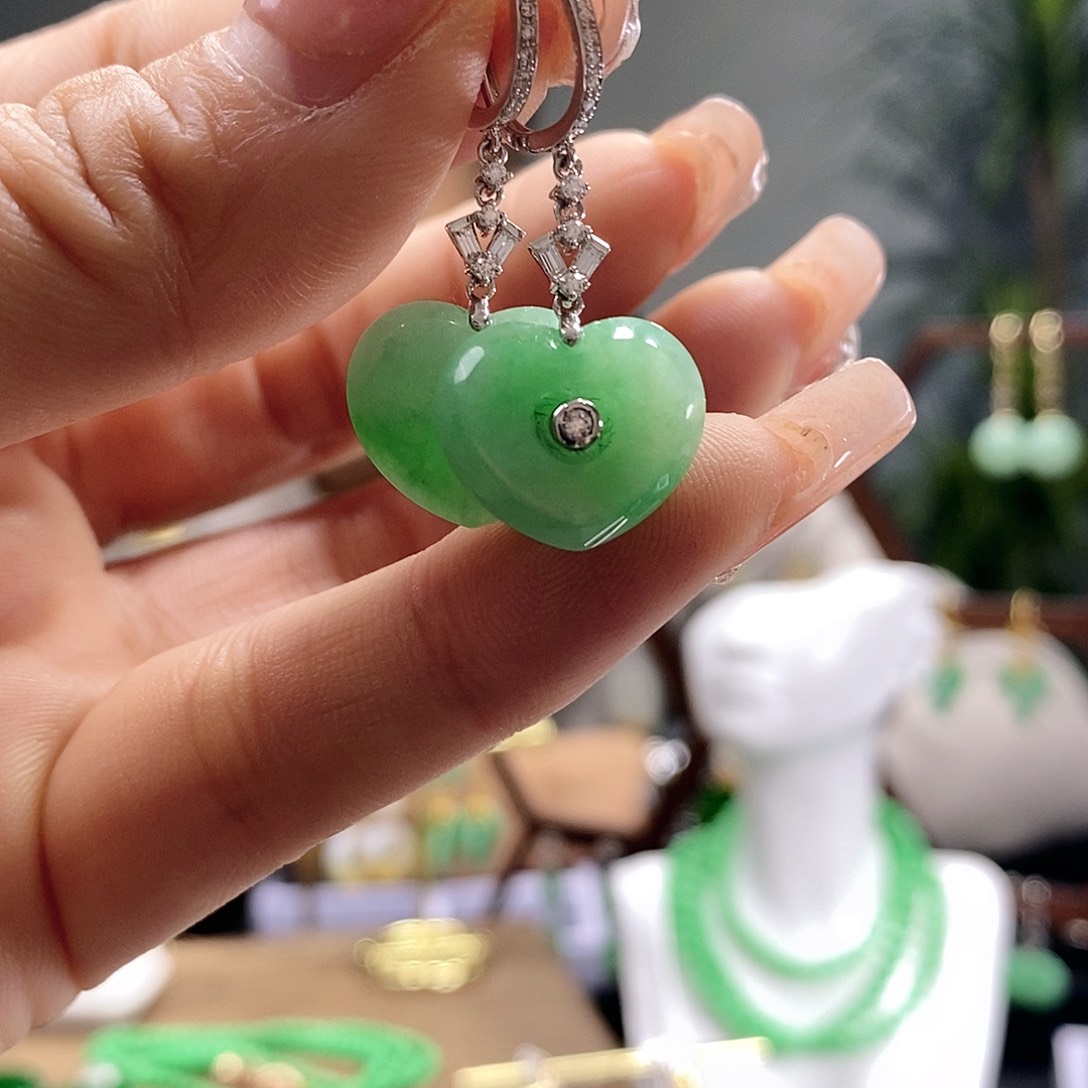 翡翠耳饰18K金镶嵌翡翠