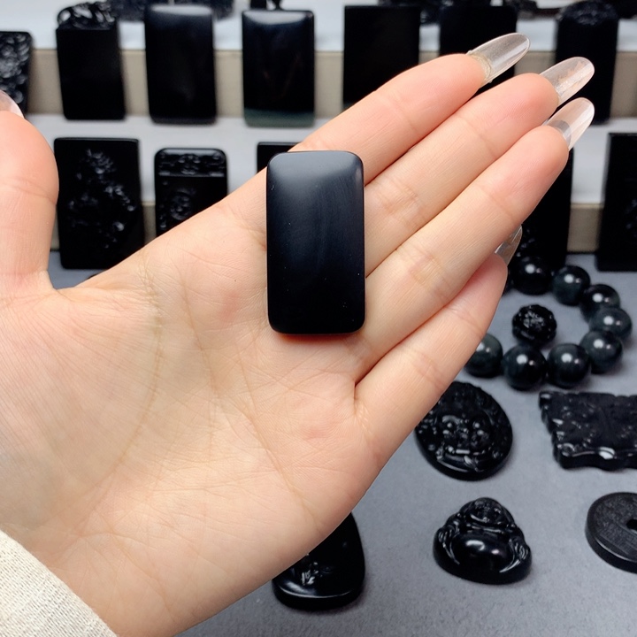 和田玉（墨玉）挂件未镶嵌