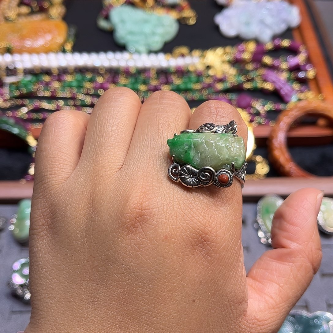 翡翠未镶嵌戒指双十二直降价福利