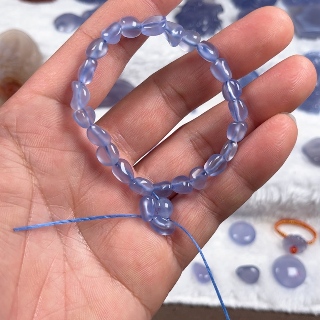 玛瑙手链未镶嵌豪***?蓝玛瑙随形手串