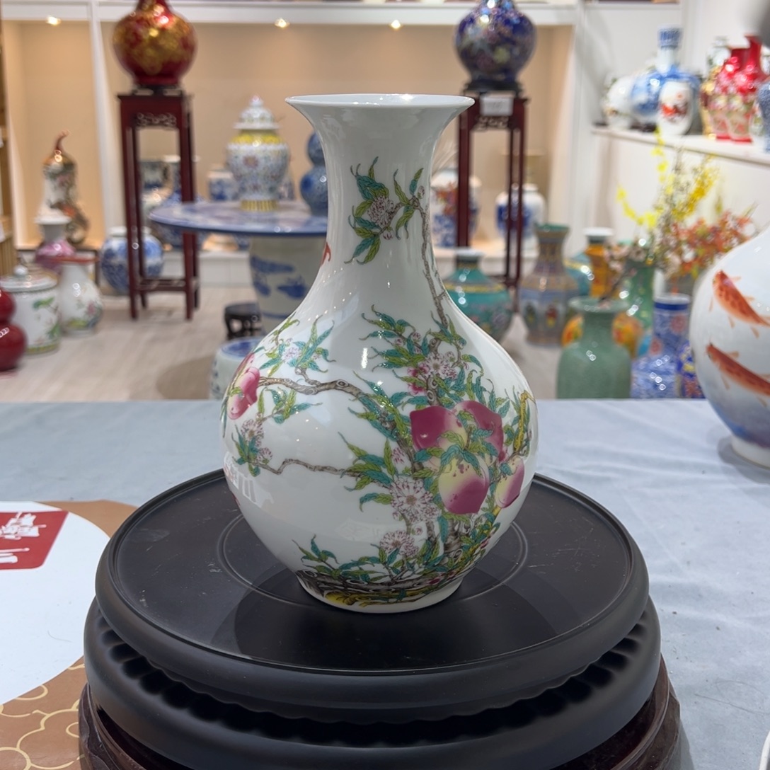 陶摆件22cm九桃图赏瓶