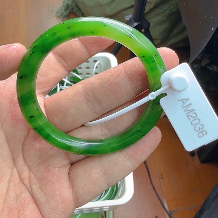 和田玉（碧玉）手镯未镶嵌首**我56