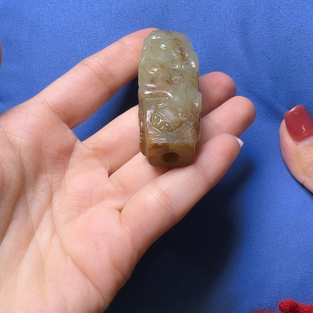 精***）和田玉（糖玉）未镶嵌颈饰