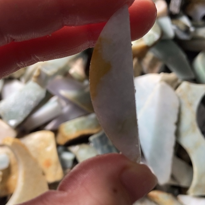 翡翠颈饰未镶嵌天然翡翠