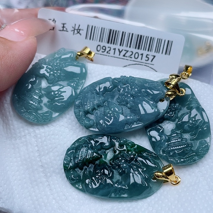 吊坠(不含链)未镶嵌翡翠