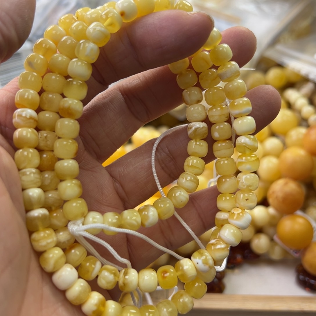 琥珀珠宝奇石未镶嵌