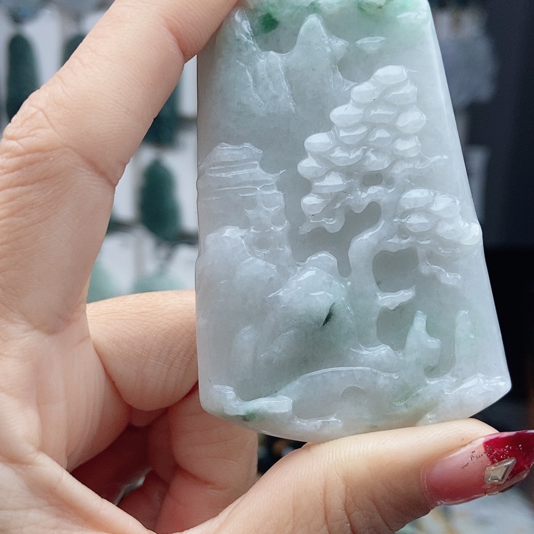 翡翠颈饰未镶嵌翡翠