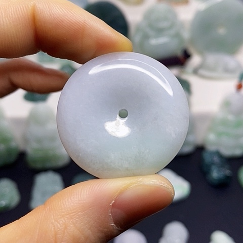 翡翠颈饰未镶嵌吊坠