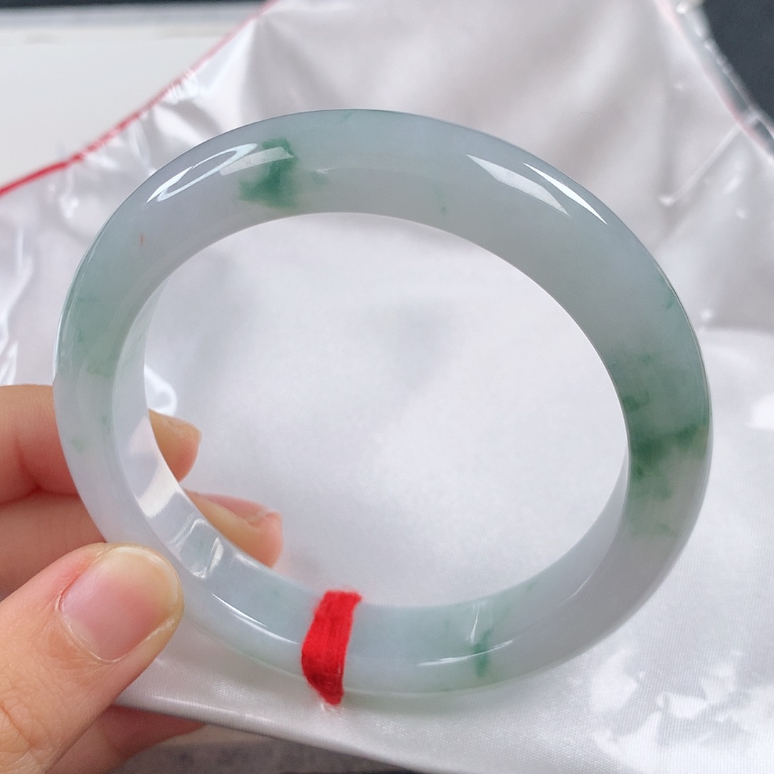 翡翠手镯未镶嵌 正圈①①⑥