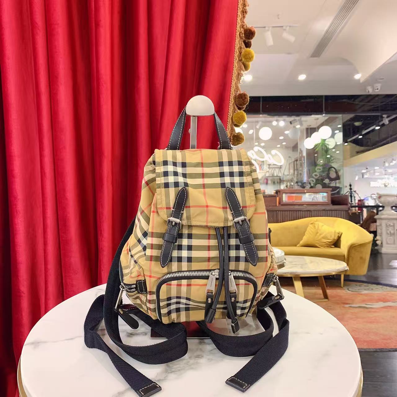95新 BURBERRY/博柏利 GGS巴宝莉双肩包书包格纹银扣39069335