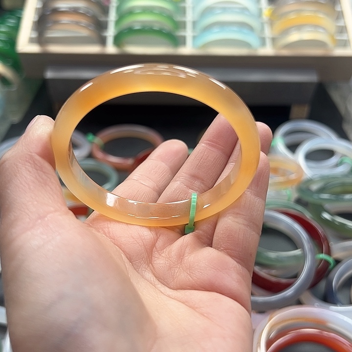 玛瑙/玉髓手镯未镶嵌