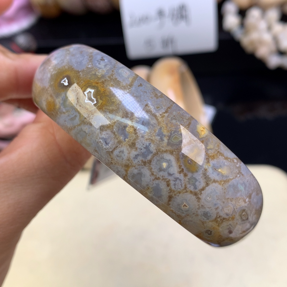 硅化珊瑚（珊瑚玉）未镶嵌颈饰五折手镯共生59.9圈（23号）