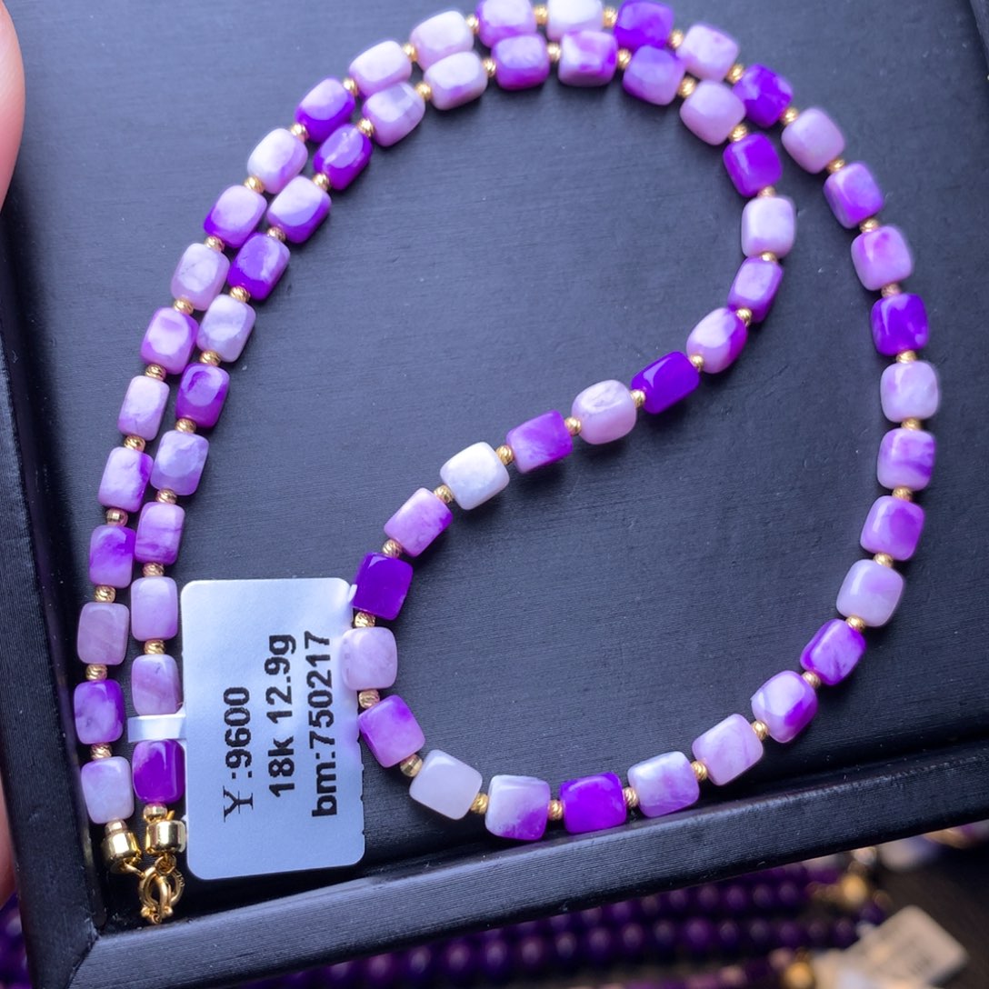 苏纪石（舒俱来）项链18K金镶嵌