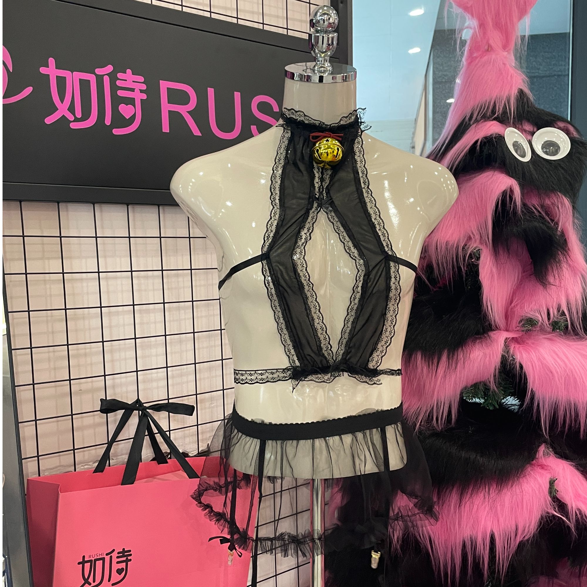 如侍【小狗圆舞曲】性感软蕾丝睡衣