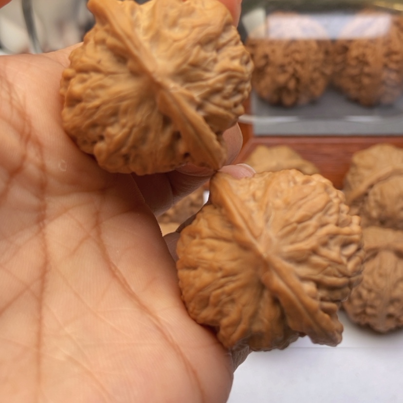 【闪购商品】文玩核桃把件37瓷娃娃全品