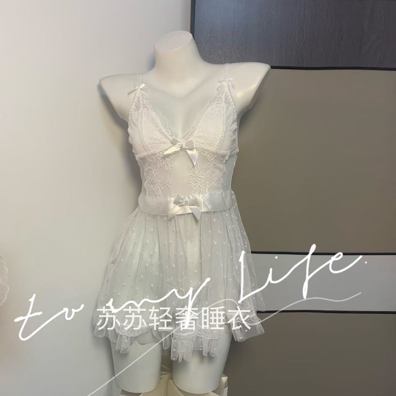 【纯欲校园】性感吊带深V蕾丝诱惑睡裙火辣网纱制服法式时尚