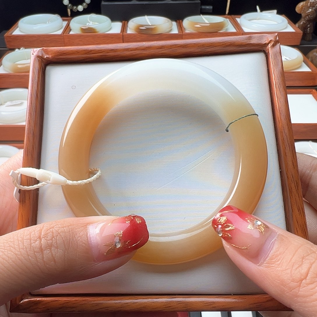 和田玉手镯未镶嵌53