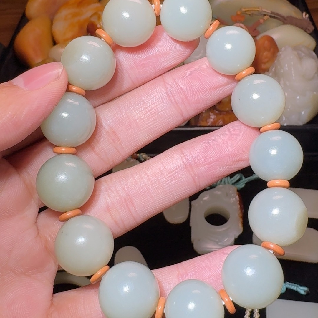 和田玉颈饰未镶嵌