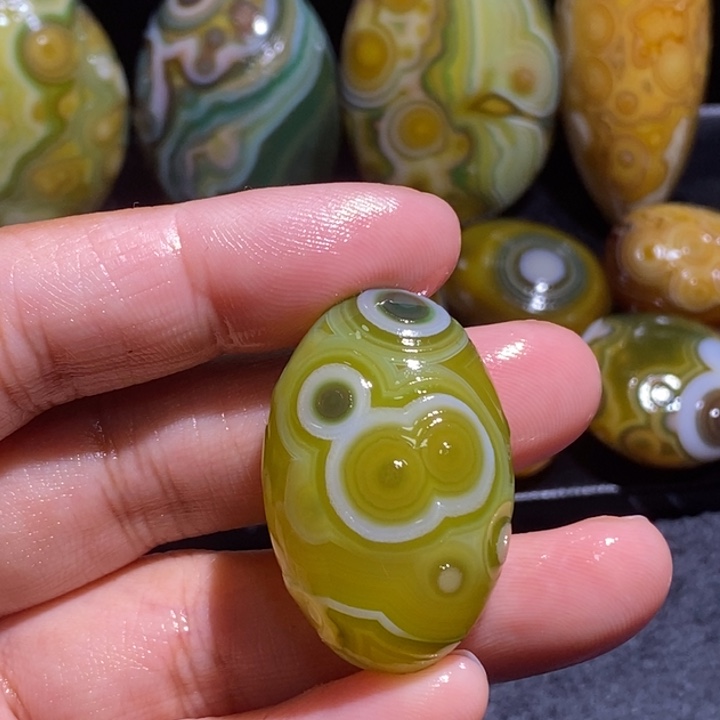 玛瑙/玉髓未镶嵌珠宝半成品108