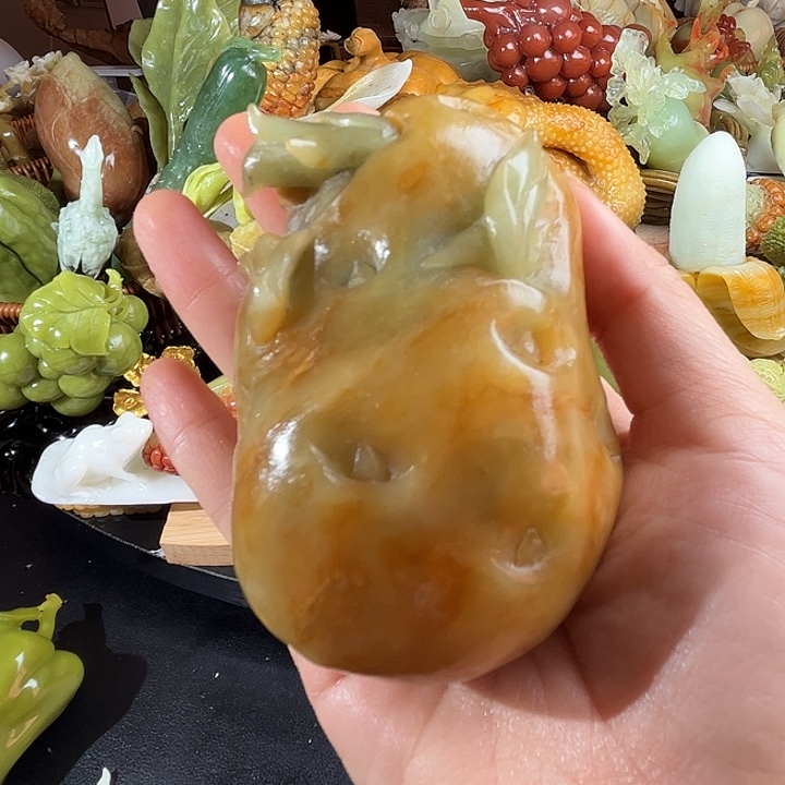 风***铃蛇纹石玉未镶嵌珠宝奇石