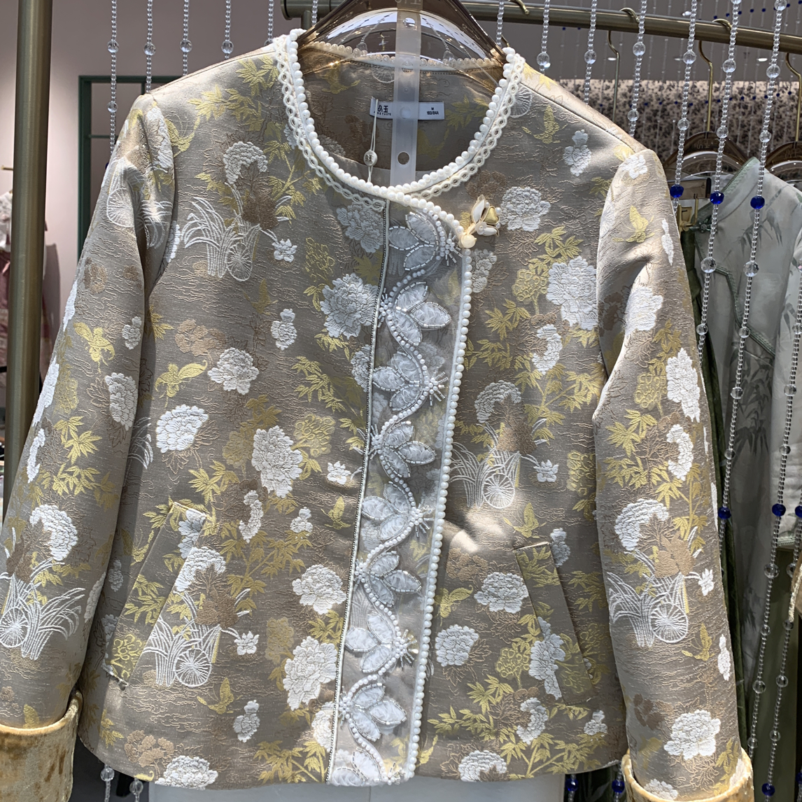 新中式品玉桑蕾黄外套