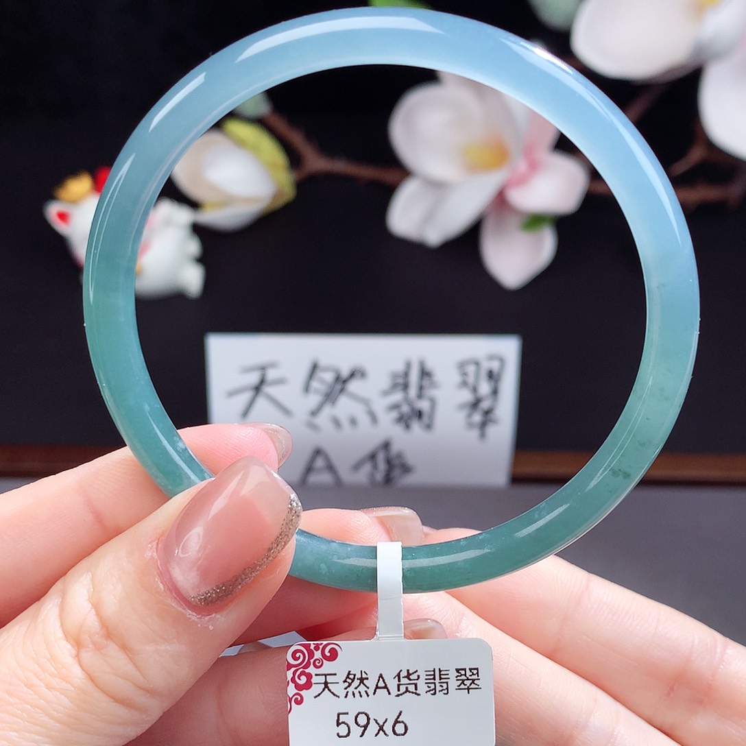 翡翠手镯（圆镯）未镶嵌