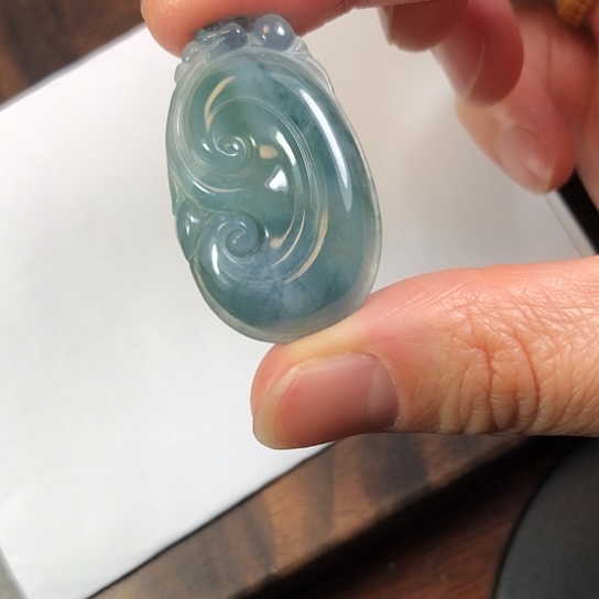 翡翠未镶嵌颈饰缅甸A货，每天下午1点半开播