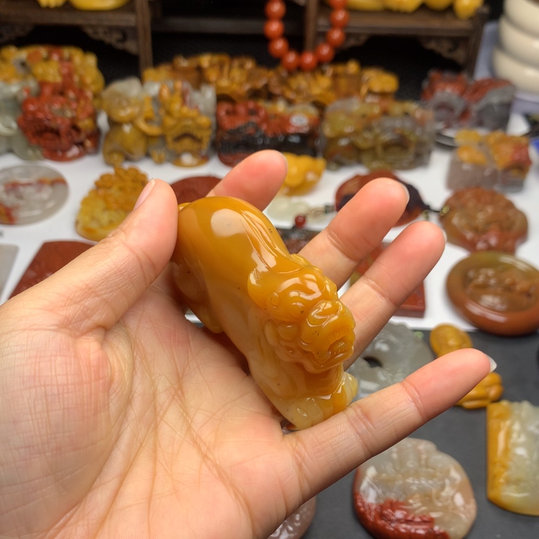 石英质玉（黄龙玉）挂件未镶嵌