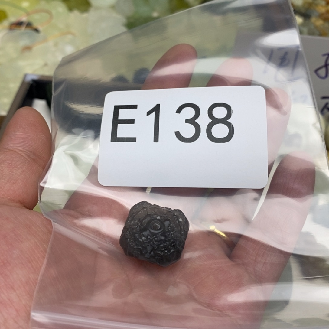 岫玉纯天然岫玉孤品瑕疵不退不换未镶嵌