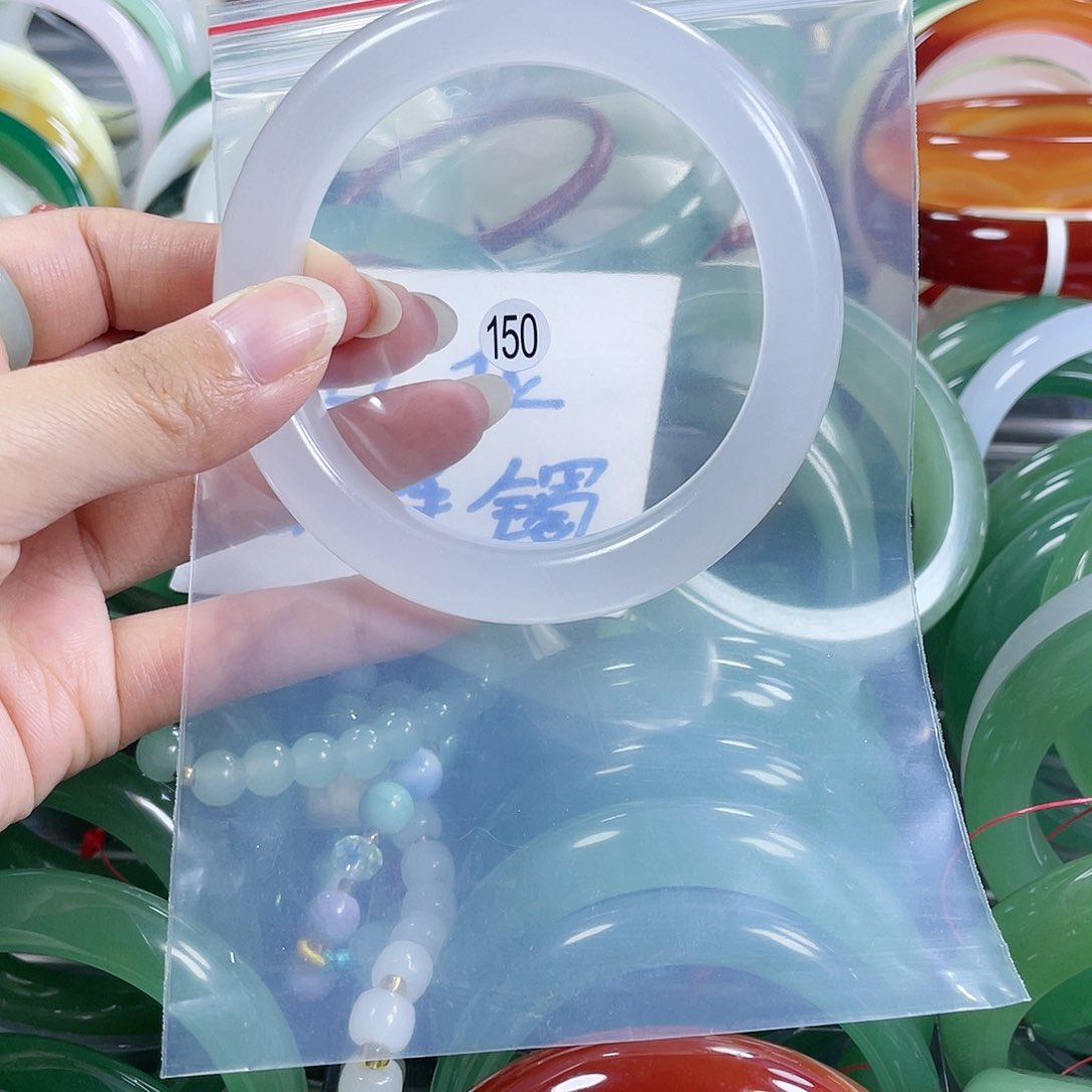 石英质玉手镯未镶嵌62