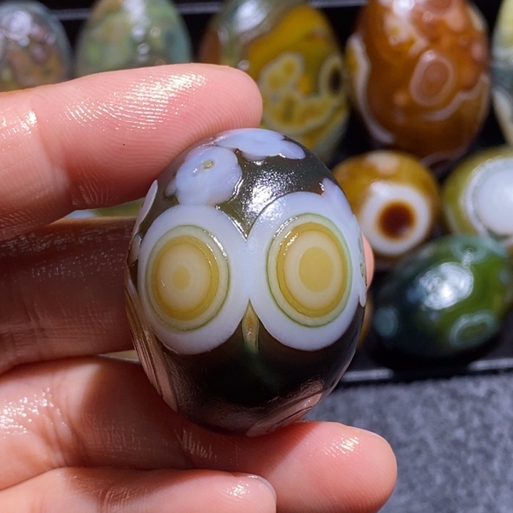 玛瑙/玉髓未镶嵌珠宝半成品7